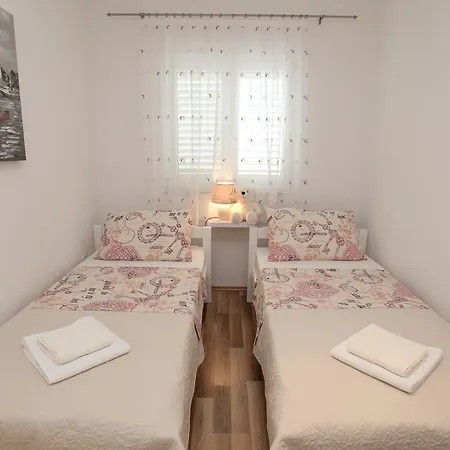 Villa House Anamarija Sevid